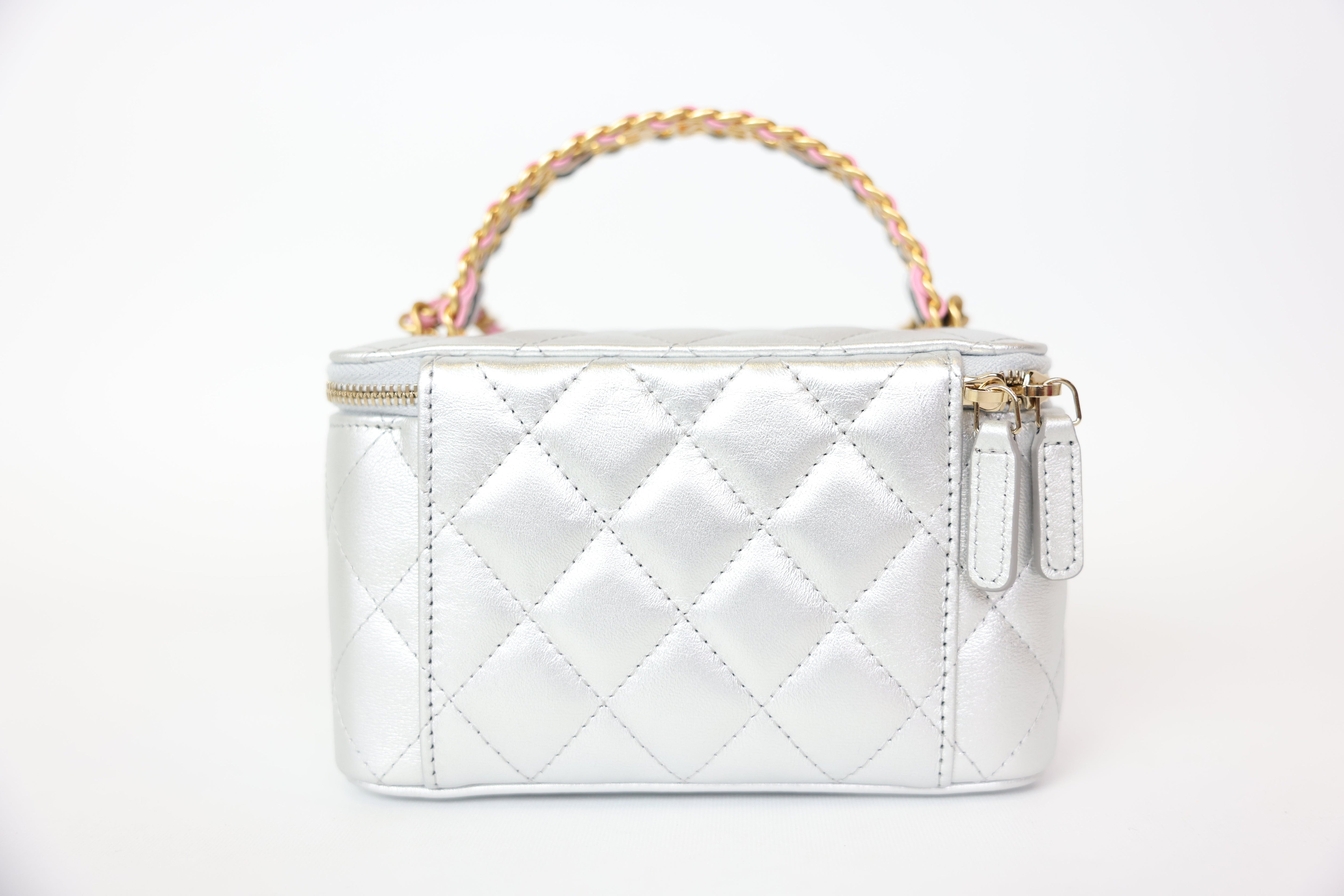 Chanel Vanity Case in Silver Lambskin with Gold Hardware 17 cm